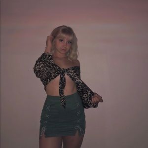 green side slit skirt